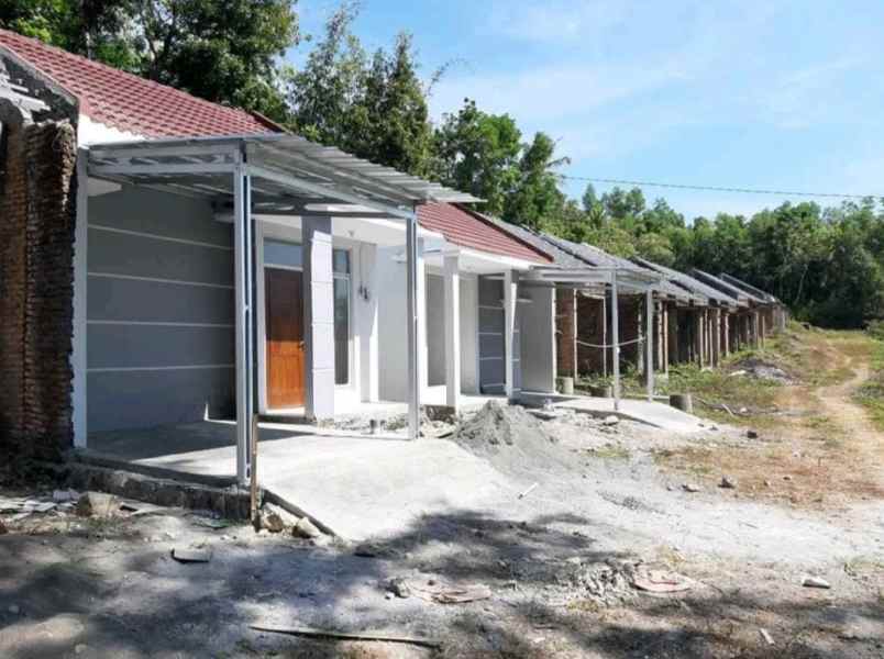 dijual rumah triwidadi