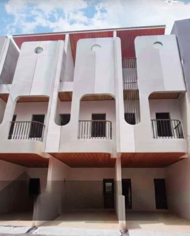 dijual rumah utan kayu utara