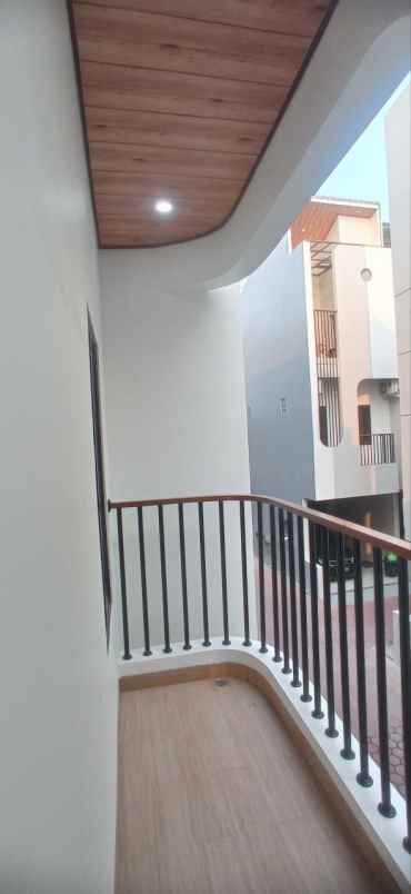 dijual rumah utan kayu utara matraman