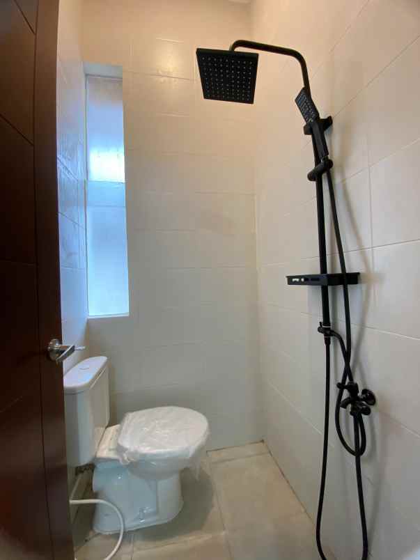 dijual rumah vasana residence