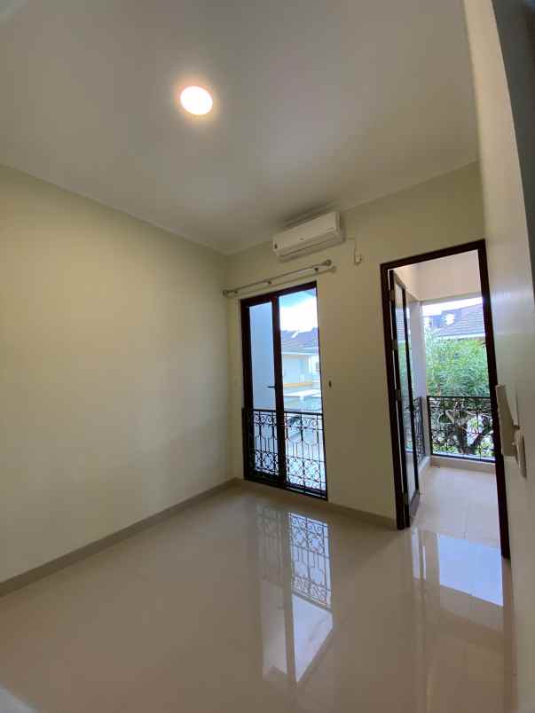 dijual rumah vasana residence