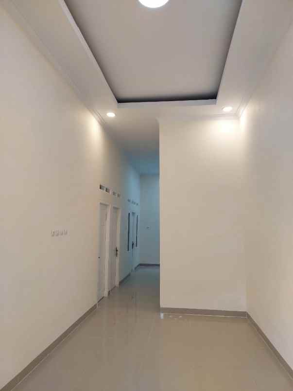 dijual rumah villa gading harapan