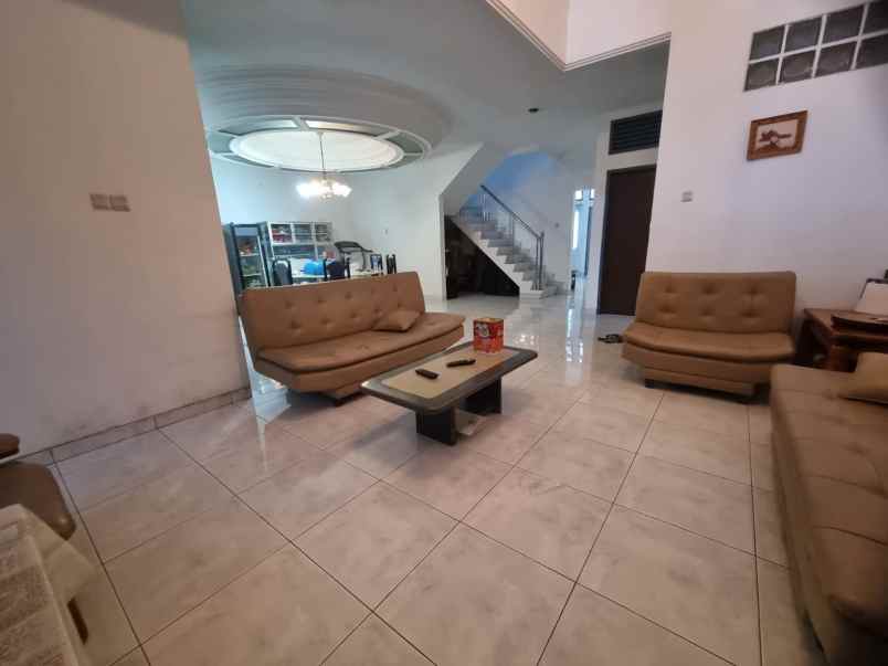 dijual rumah villa gading indah kelapa