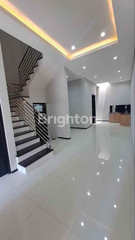 dijual rumah villa kalijudan