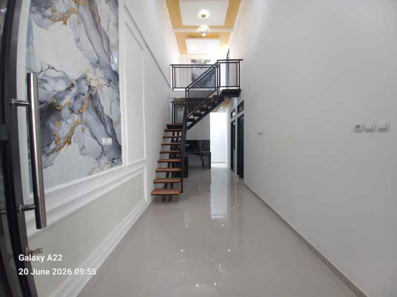 dijual rumah villa mutiara gading 3 kebalen