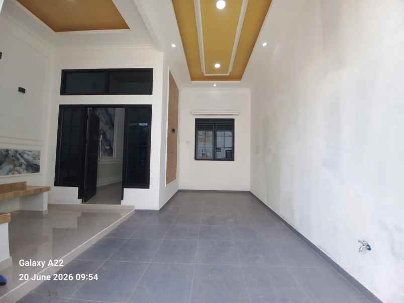 dijual rumah villa mutiara gading 3 kebalen