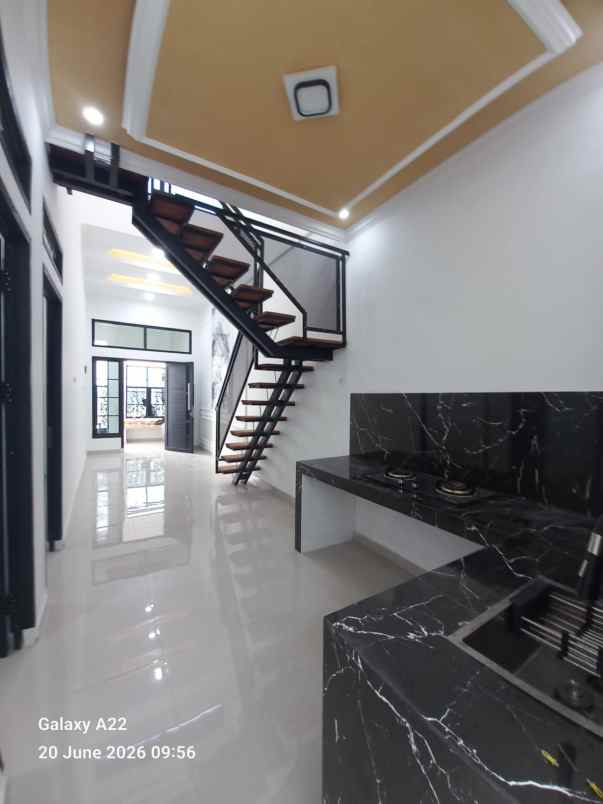 dijual rumah villa mutiara gading 3 kebalen