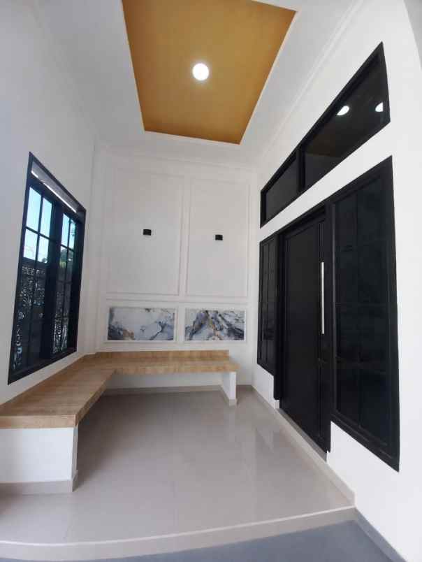 dijual rumah villa mutiara gading 3 kebalen
