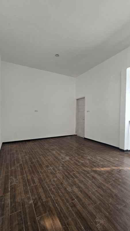 dijual rumah wiguna
