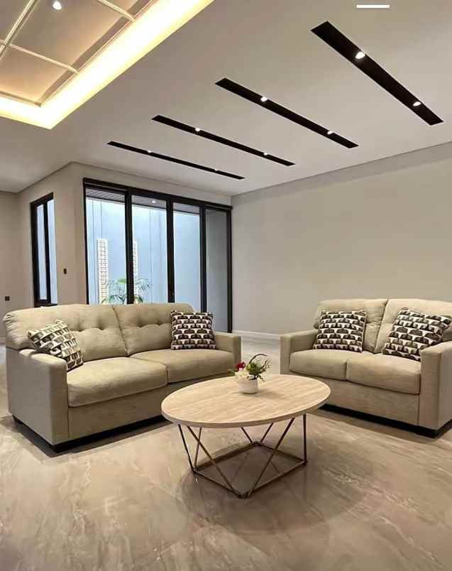 dijual rumah woodland citraland