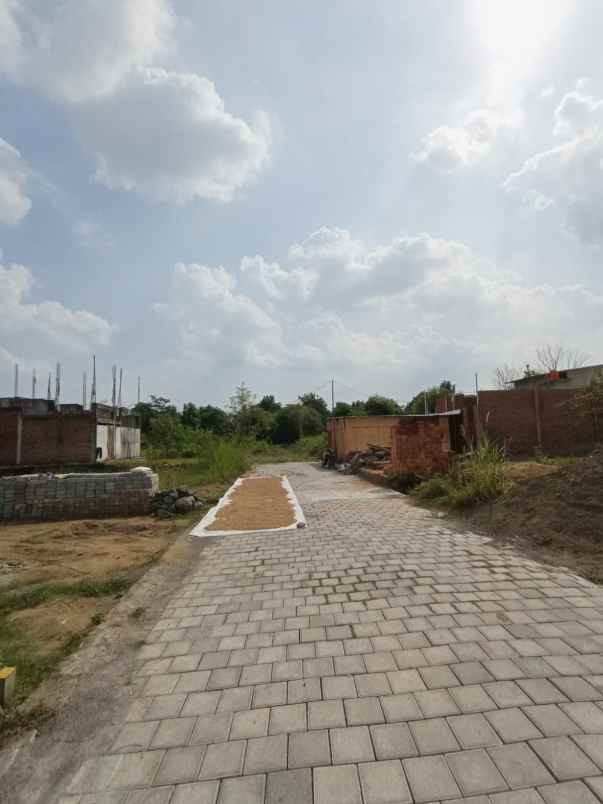 dijual tanah jalan abiyoso