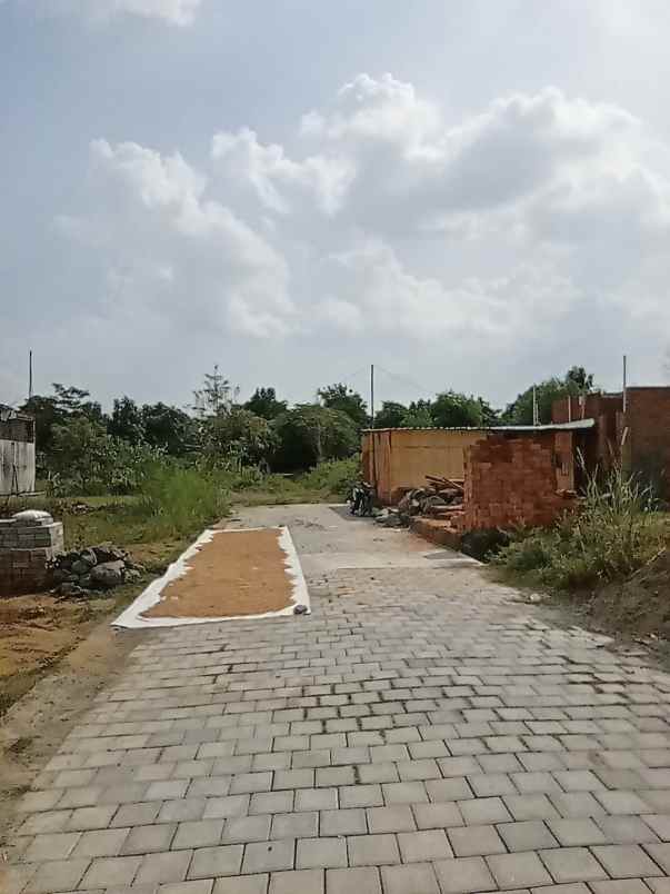 dijual tanah jalan abiyoso