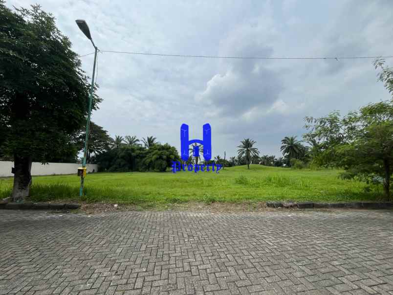 dijual tanah komplek graha metropolitan