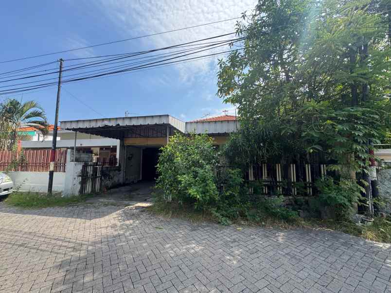 dijual tanah lebak indah