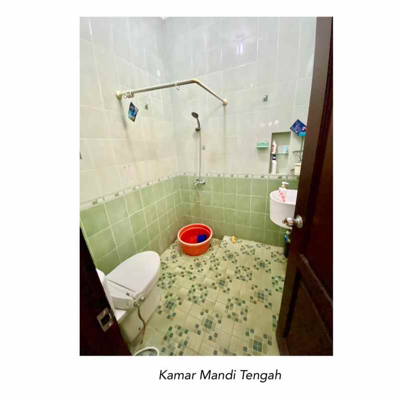 dijual villa bunga sepatu kota malang