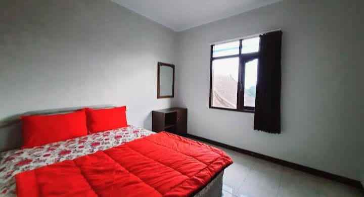 dijual villa kaliurang hargobinangun