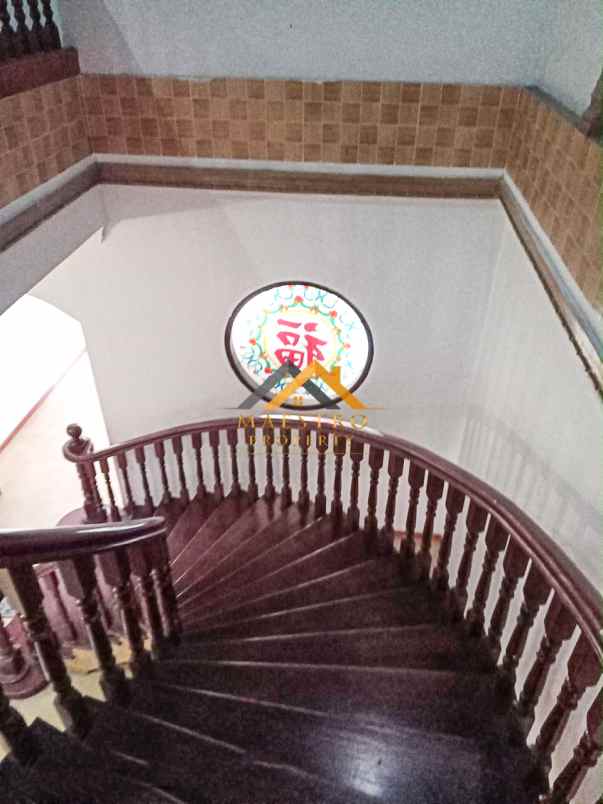 dijual villa komplek cemara asri jalan