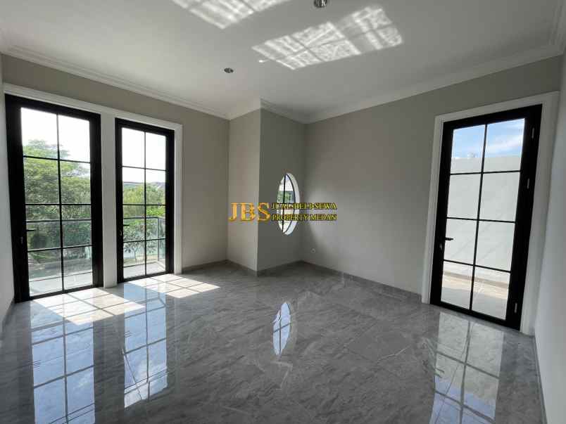 dijual villa komplek citraland gama