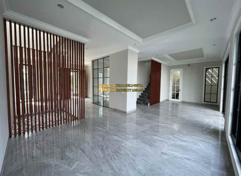 dijual villa komplek citraland gama
