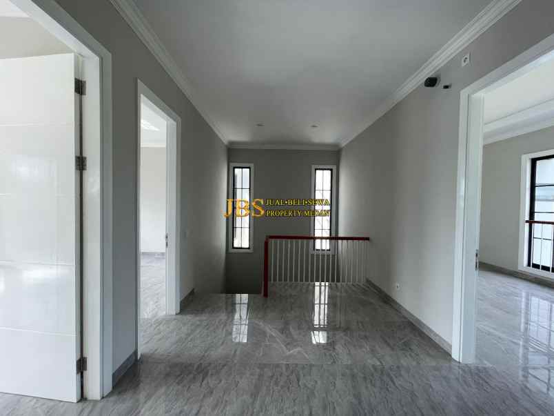 dijual villa komplek citraland gama