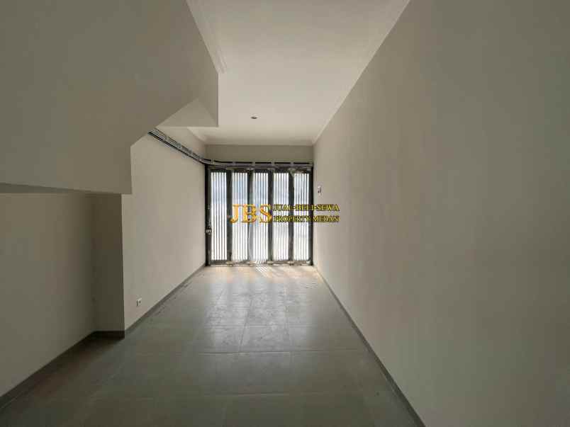 dijual villa komplek citraland gama