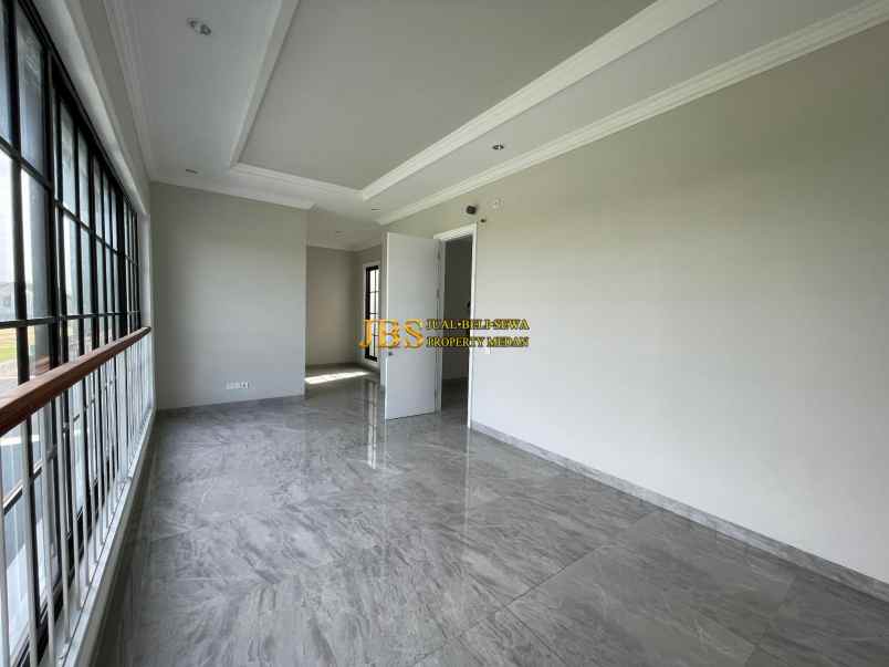 dijual villa komplek citraland gama