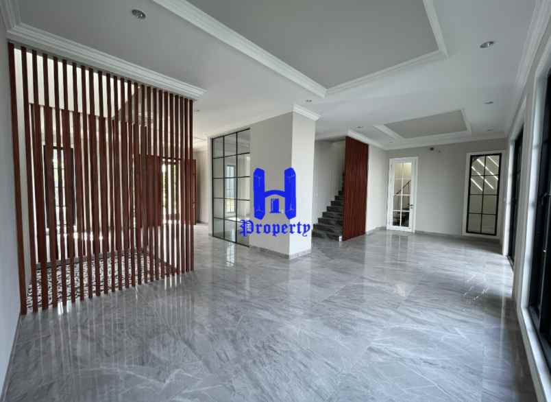 dijual villa komplek citraland gama