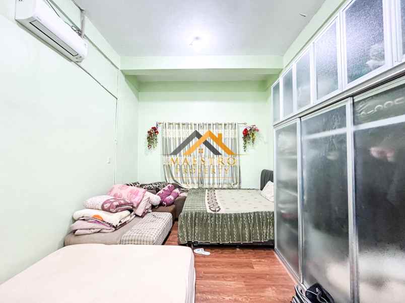 dijual villa komplek rahayu city jalan