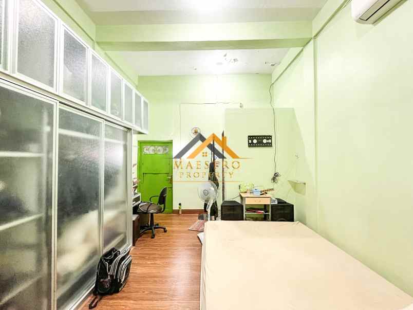 dijual villa komplek rahayu city jalan