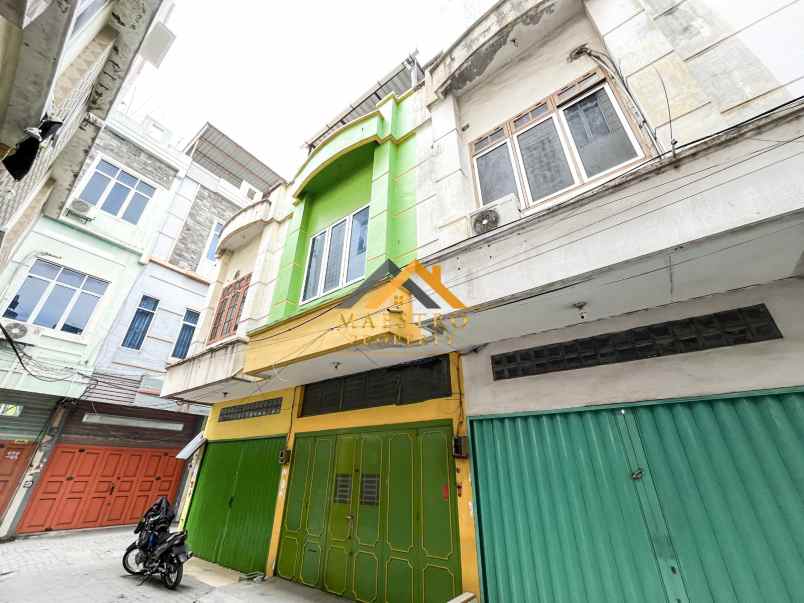 dijual villa komplek rahayu city jalan