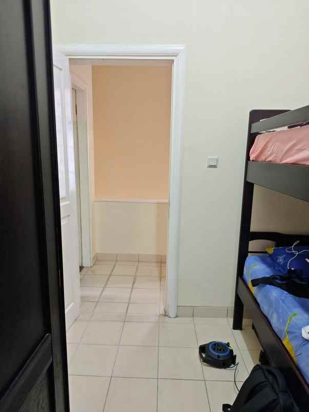 dijual villa kota bunga stockholm