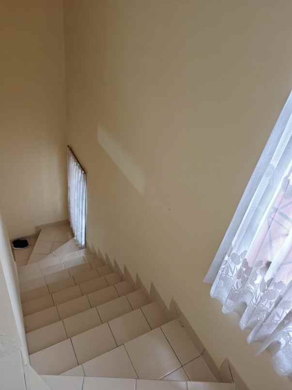 dijual villa kota bunga stockholm