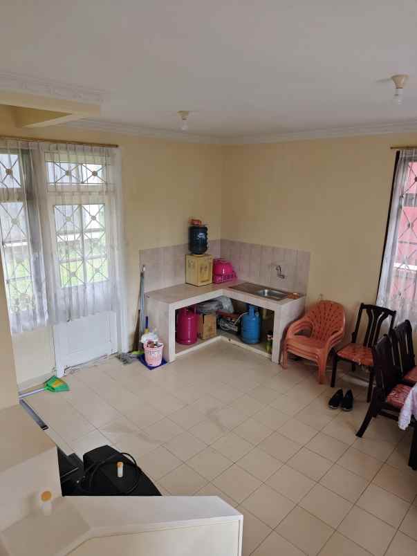 dijual villa kota bunga stockholm