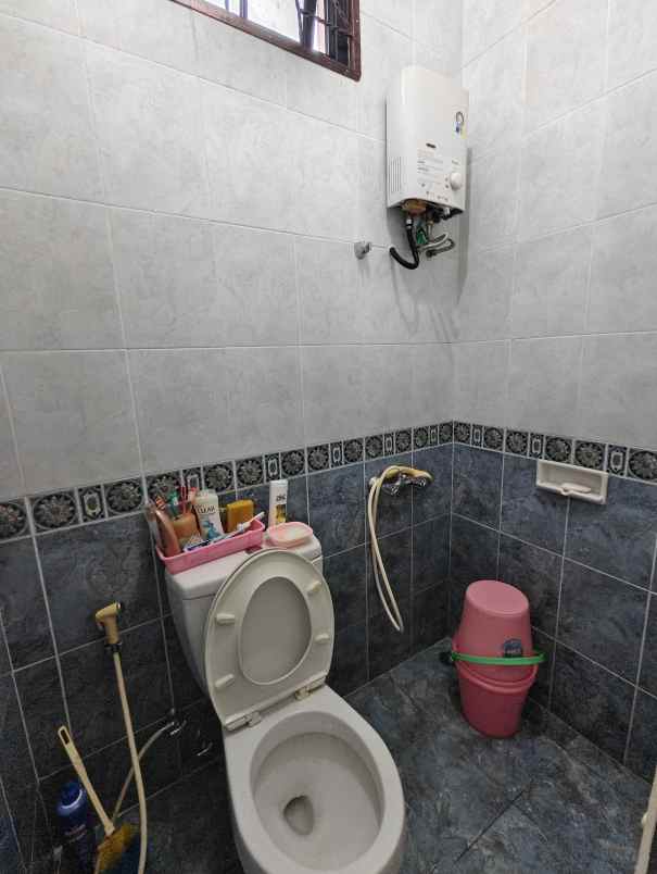 dijual villa kota bunga stockholm