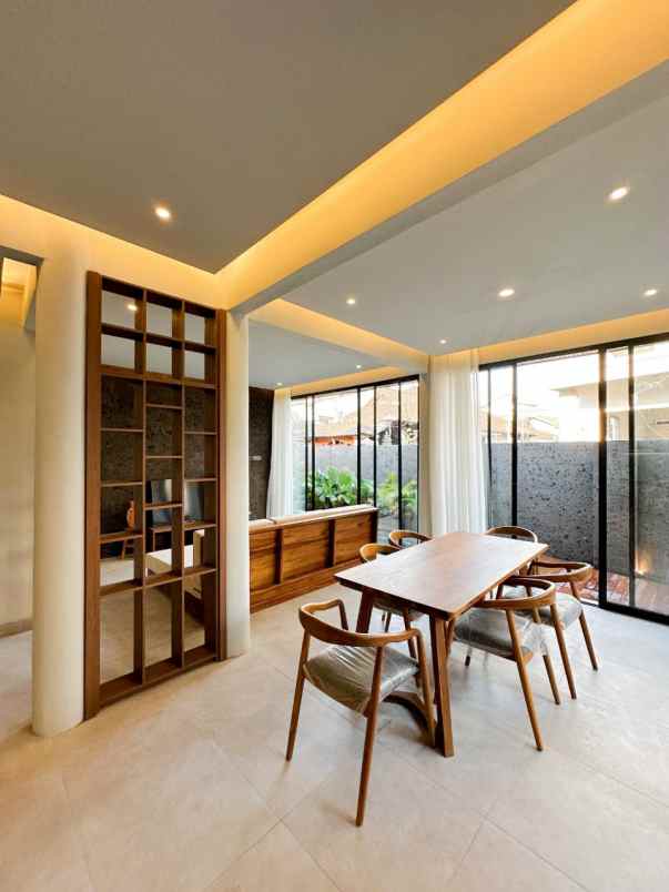 dijual villa lokasi dekat raya canggu dekat ke berawa