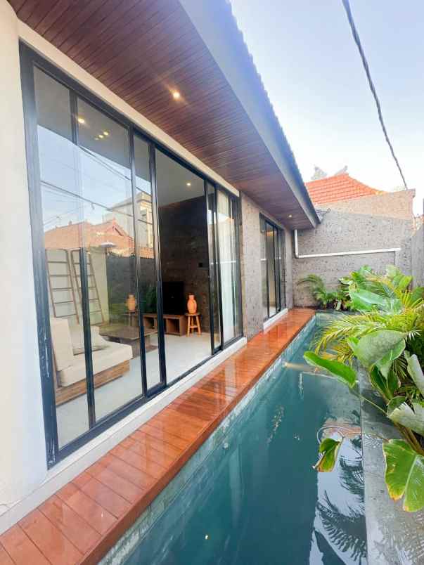 dijual villa lokasi dekat raya canggu dekat ke berawa