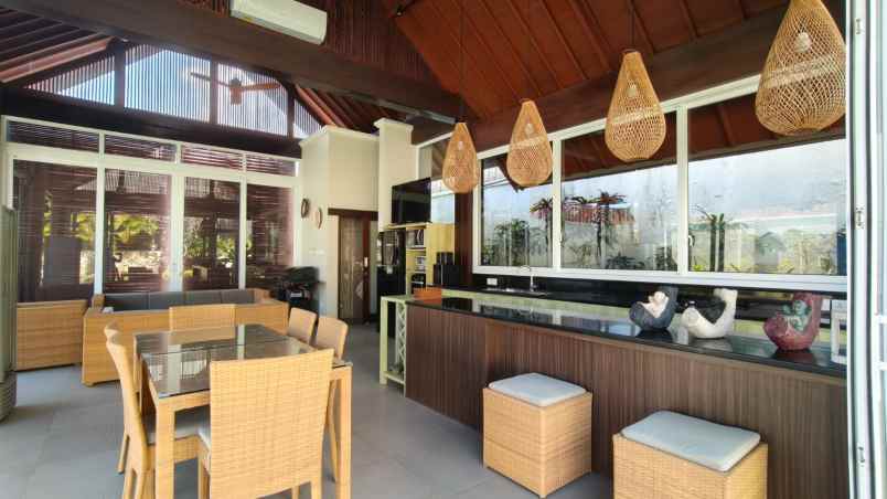 dijual villa ungasan kuta selatan