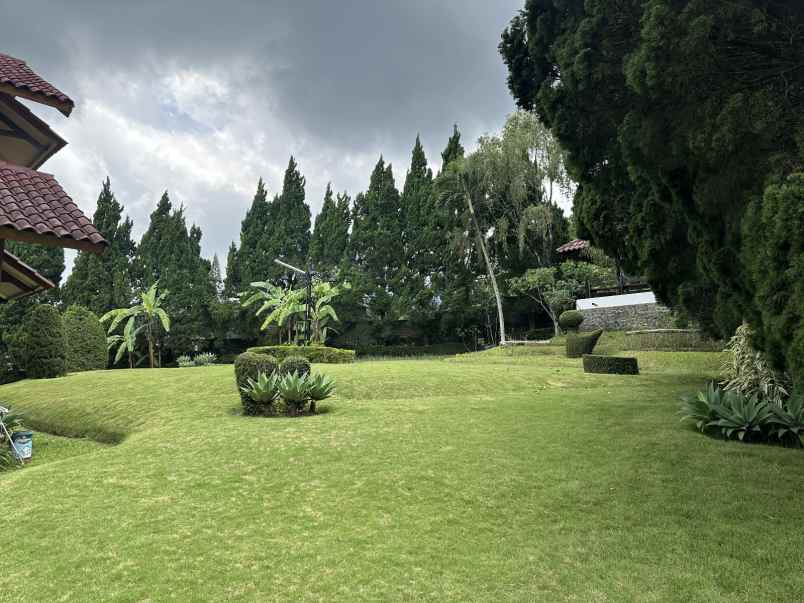 dijual villa villa trawas