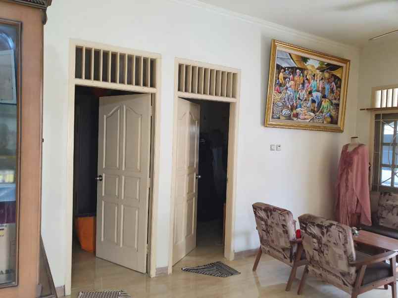 dikontrakkan bisa 2 orang kamar
