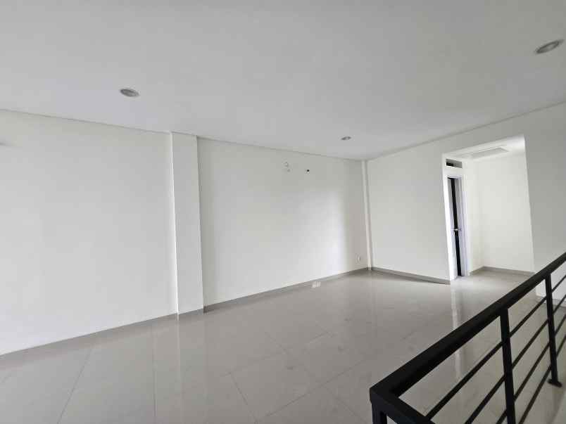 disewa ruko murah di suvarna sutera tangerang