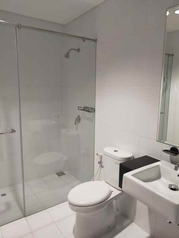 disewakan apartemen praxis lantai 10