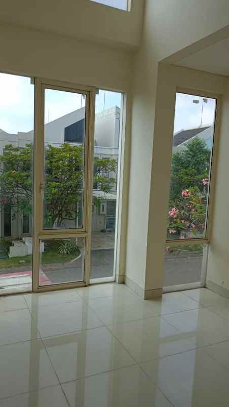 disewakan perumahan pakuwon jf surabaya