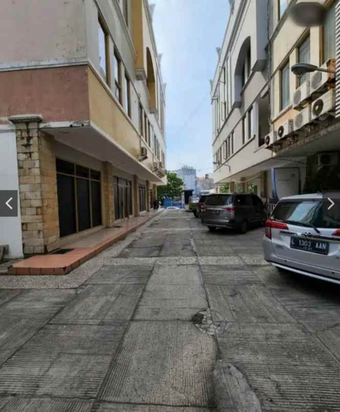 disewakan ruko darmo square pusat kota di raya darmo