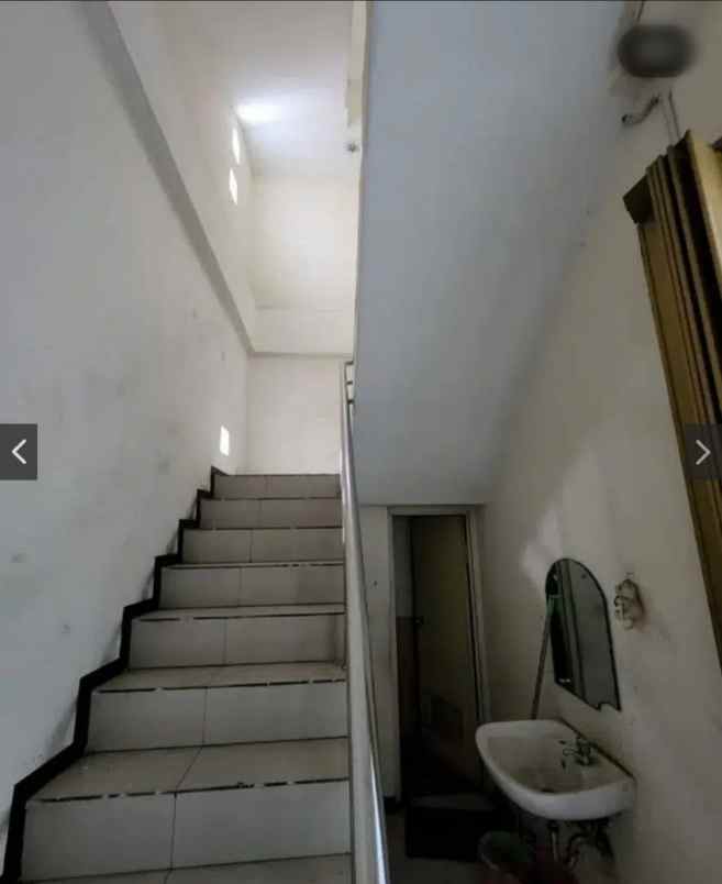 disewakan ruko darmo square pusat kota di raya darmo