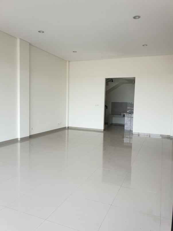 disewakan ruko evergreen suvarna sutera tangerang