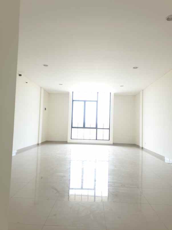 disewakan ruko evergreen suvarna sutera tangerang