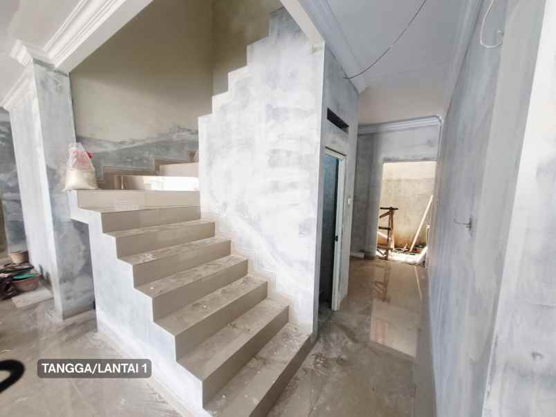 disewakan ruko gudang kantor jl surya kencana no 31