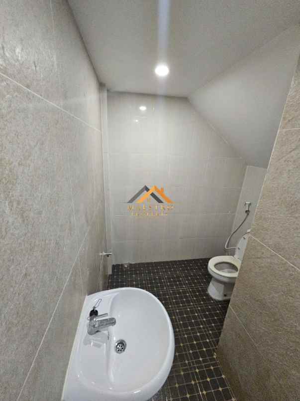 disewakan ruko gudang kantor komplek cbd polonia medan