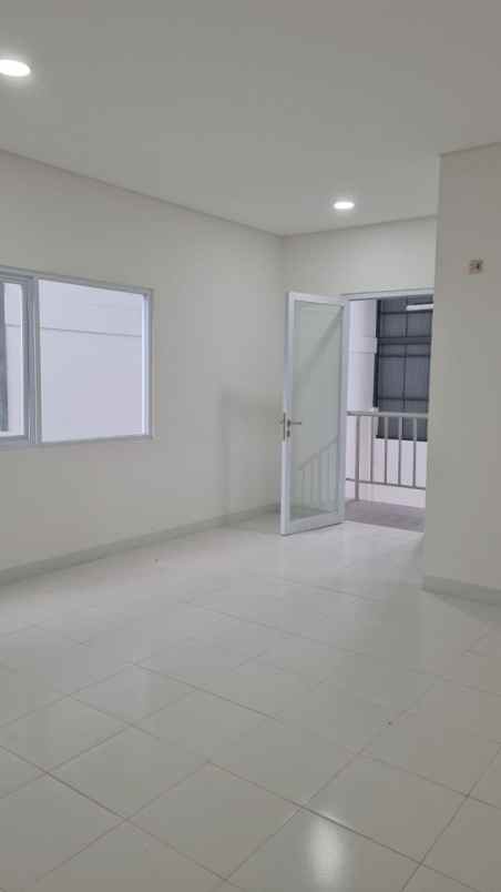 disewakan ruko gudang kantor pergudangan akr land gem