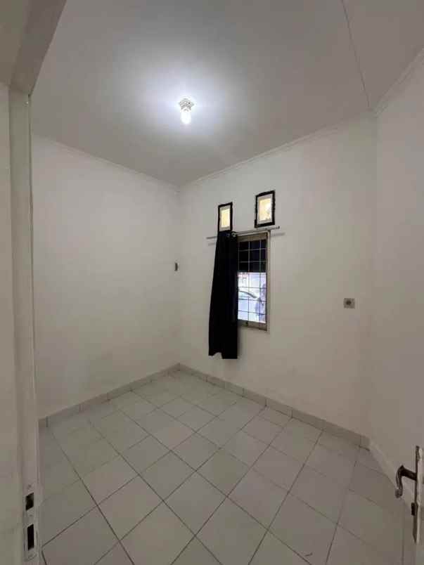 disewakan rumah bintaro sektor 3